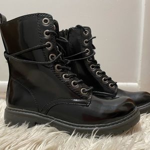 Black Mudd Zip-Up Boots with Laces